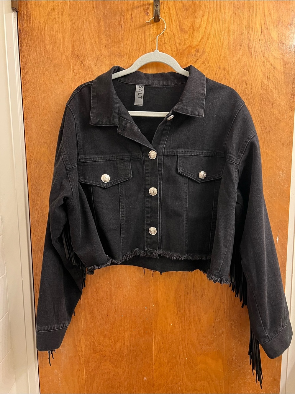 SALT Black Fringe Cropped Denim Jacket Size Large **read